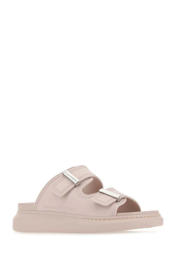 商品Alexander McQueen|Alexander McQueen Hybrid Double-Buckled Slides,价格¥1517,第2张图片详细描述