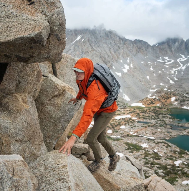 登山包 Tempest暴风 pro20/30L 徒步轻量小鹰户外登山包女双肩背包（香港仓发货） 商品
