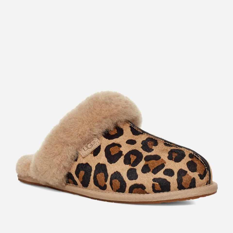 商品UGG|UGG SCUFFETTE II SHEARLING-LINED COW HAIR SLIPPERS,价格¥574,第2张图片详细描述