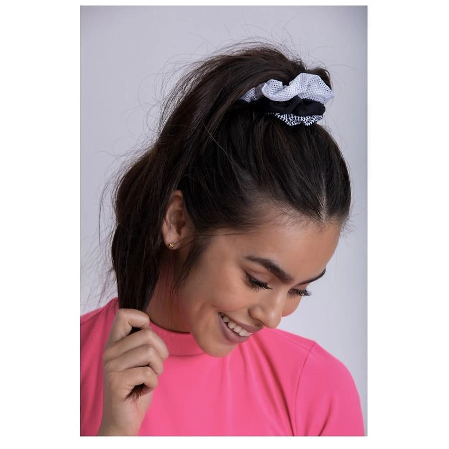 商品Scunci|The Original Scrunchie in Solid and Patterned,价格¥45,第5张图片详细描述