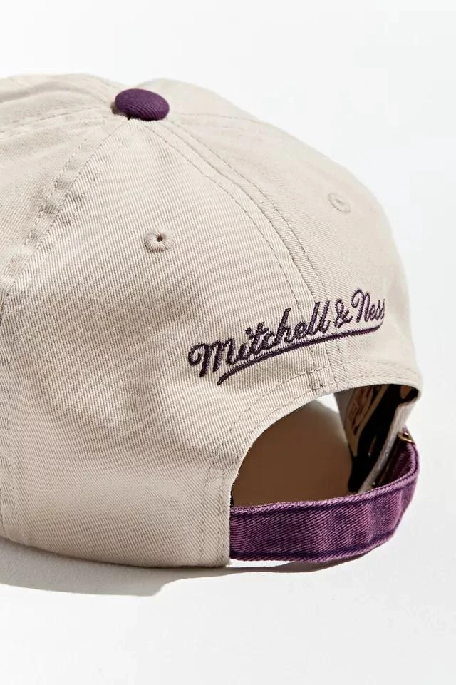 商品Mitchell and Ness|Mitchell & Ness UO Exclusive LA Lakers Back To Back Champs Baseball Hat,价格¥123,第4张图片详细描述