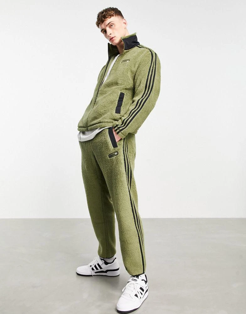 商品Adidas|adidas Originals SPRT sherpa track top in khaki,价格¥334,第3张图片详细描述