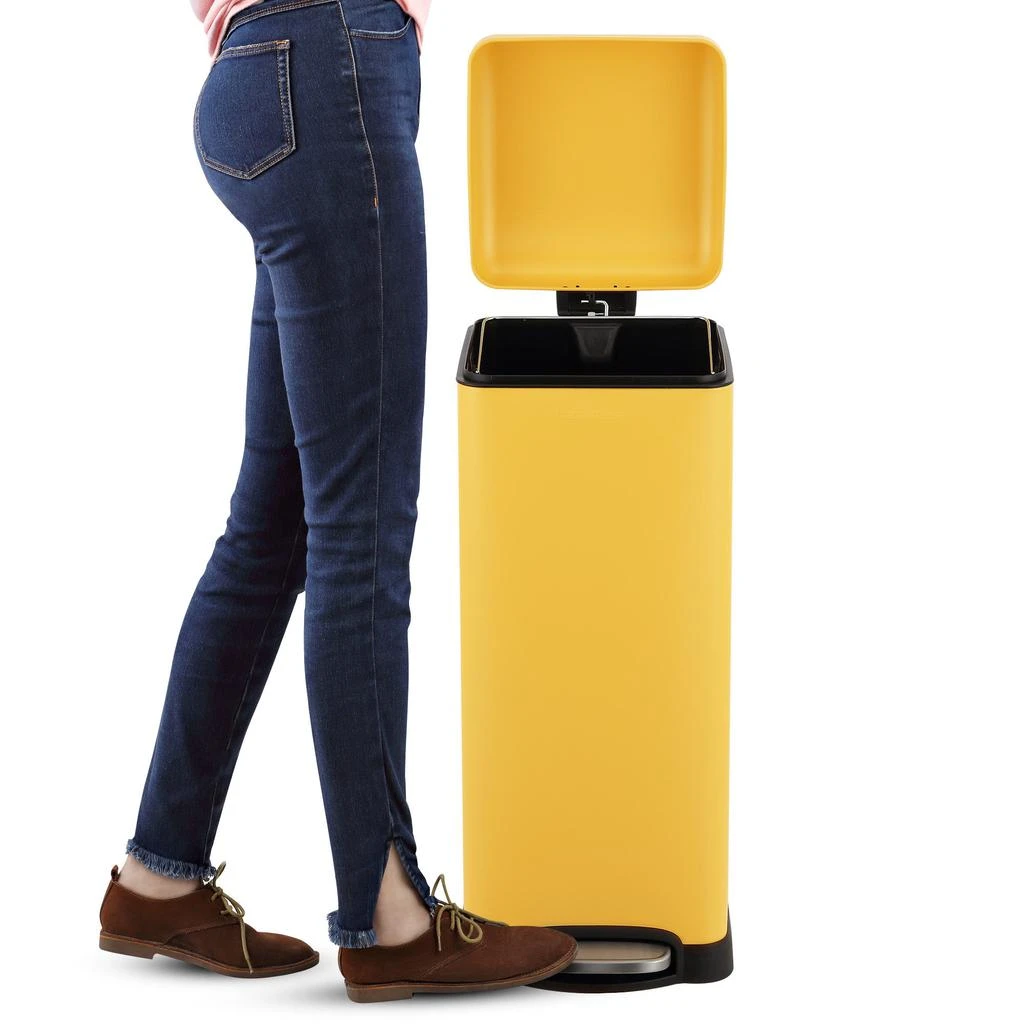 商品happimess|Betty Retro 8-Gallon Step-Open Trash Can (20 liners Included),价格¥703,第2张图片详细描述