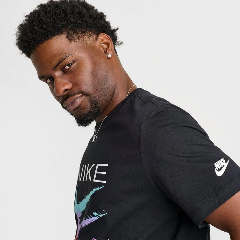 Men's Nike Sportswear Triple Swoosh T-Shirt 商品