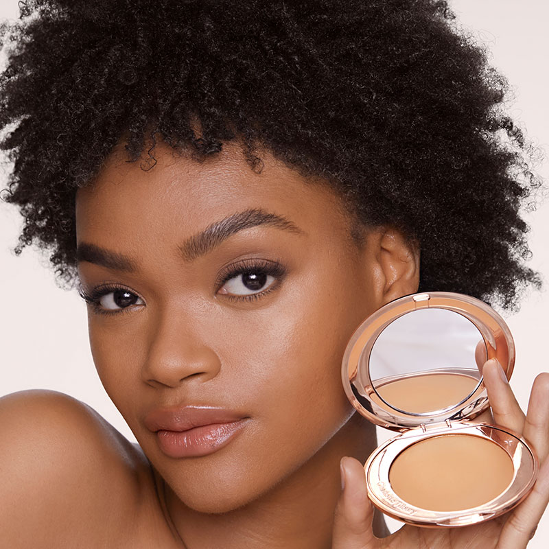 Charlotte Tilbury 无暇极细定妆蜜粉饼 8g 2 Medium商品第3张图片规格展示