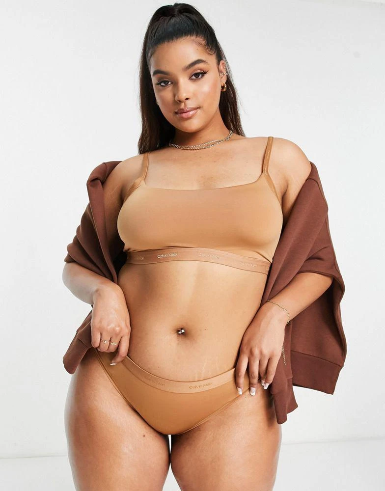 商品Calvin Klein|Calvin Klein Plus Size Form To Body bikini style brief with tonal logo in sandalwood,价格¥99,第4张图片详细描述