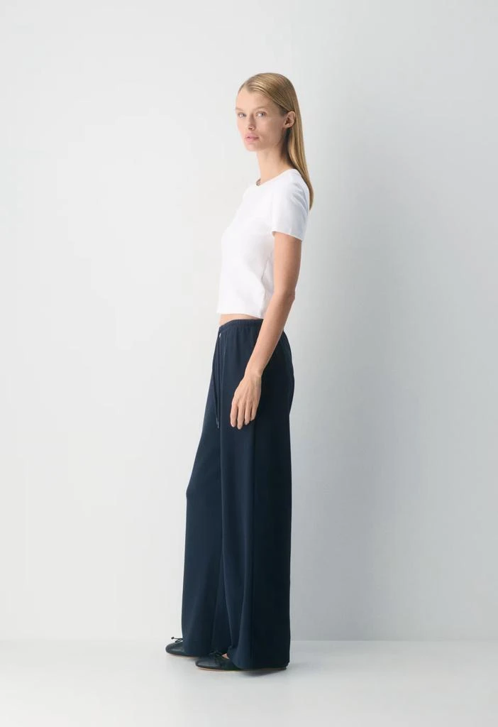 商品Aritzia|Sunday Best - Besthug™ Gilmore Pant,价格¥442,第3张图片详细描述