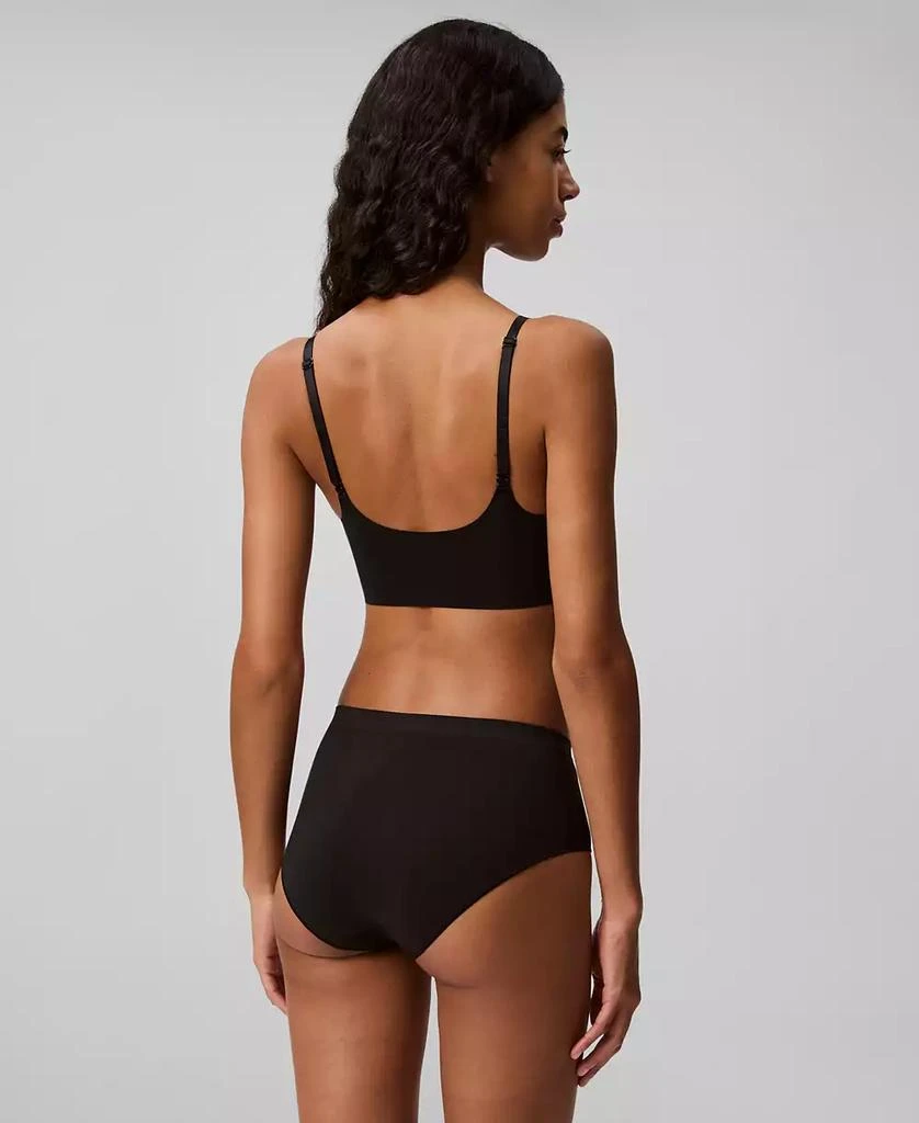 商品Calvin Klein|Women's Invisibles Comfort Lightly Lined Triangle Bralette QF5753,价格¥227,第4张图片详细描述