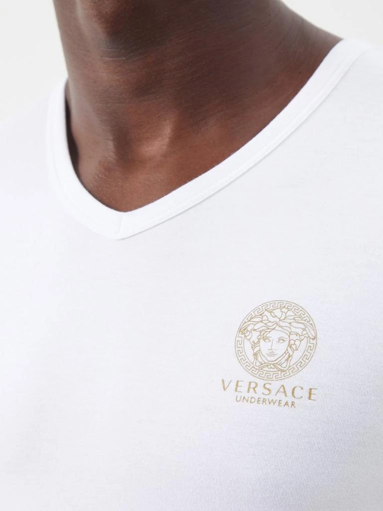 商品Versace|Medusa-print V-neck cotton-blend T-shirt,价格¥172,第3张图片详细描述