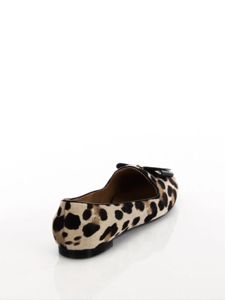 商品Salvatore Ferragamo|Aosta Leopard-Print Calf Hair Loafers,价格¥3462,第2张图片详细描述