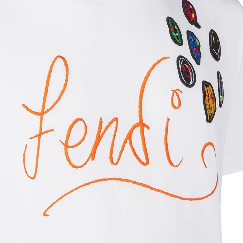 商品Fendi|【预售3-7天】FENDI/芬迪 22年早春新款 男士白色纯棉Logo和徽章刺绣短袖T恤FY0894AH13F0UF6,价格¥44884,第5张图片详细描述