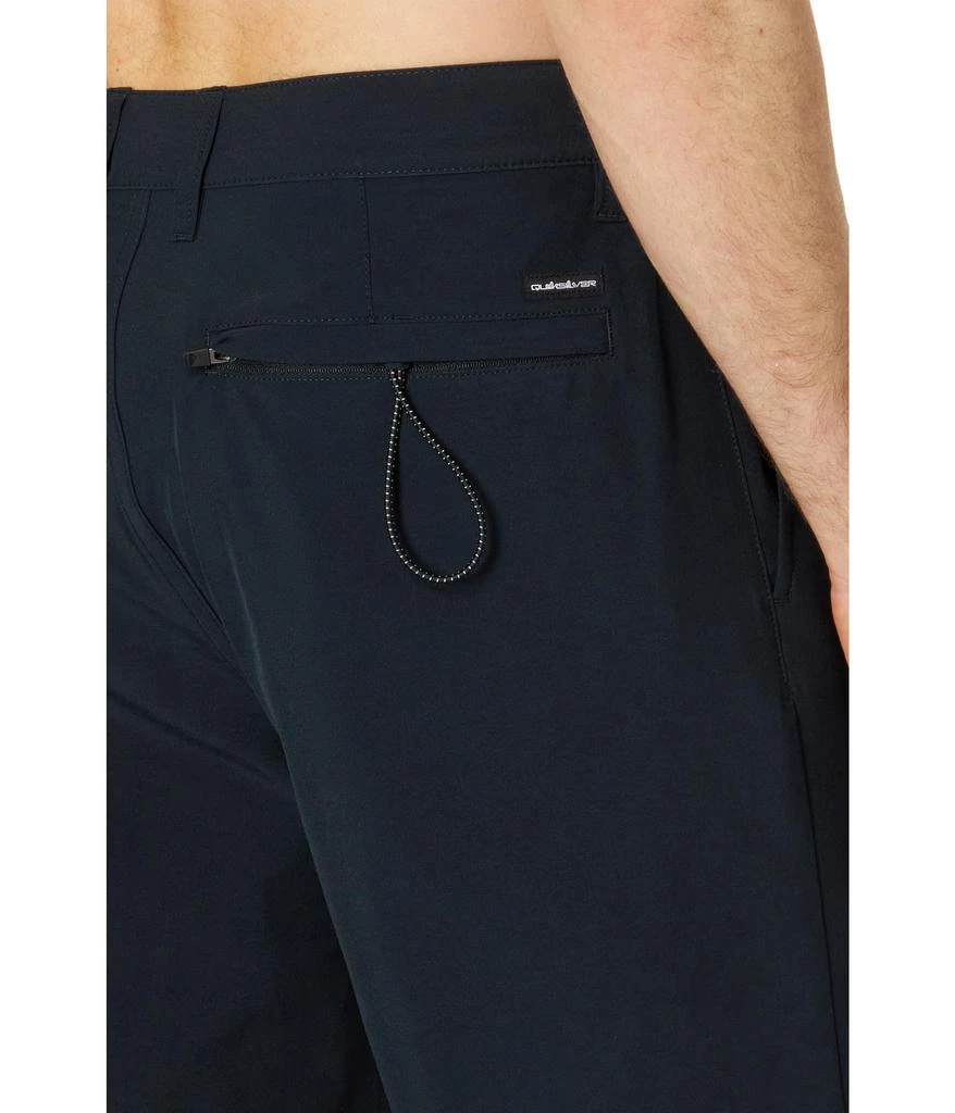 商品Quiksilver|20" Union Amphibian Shorts,价格¥286,第3张图片详细描述