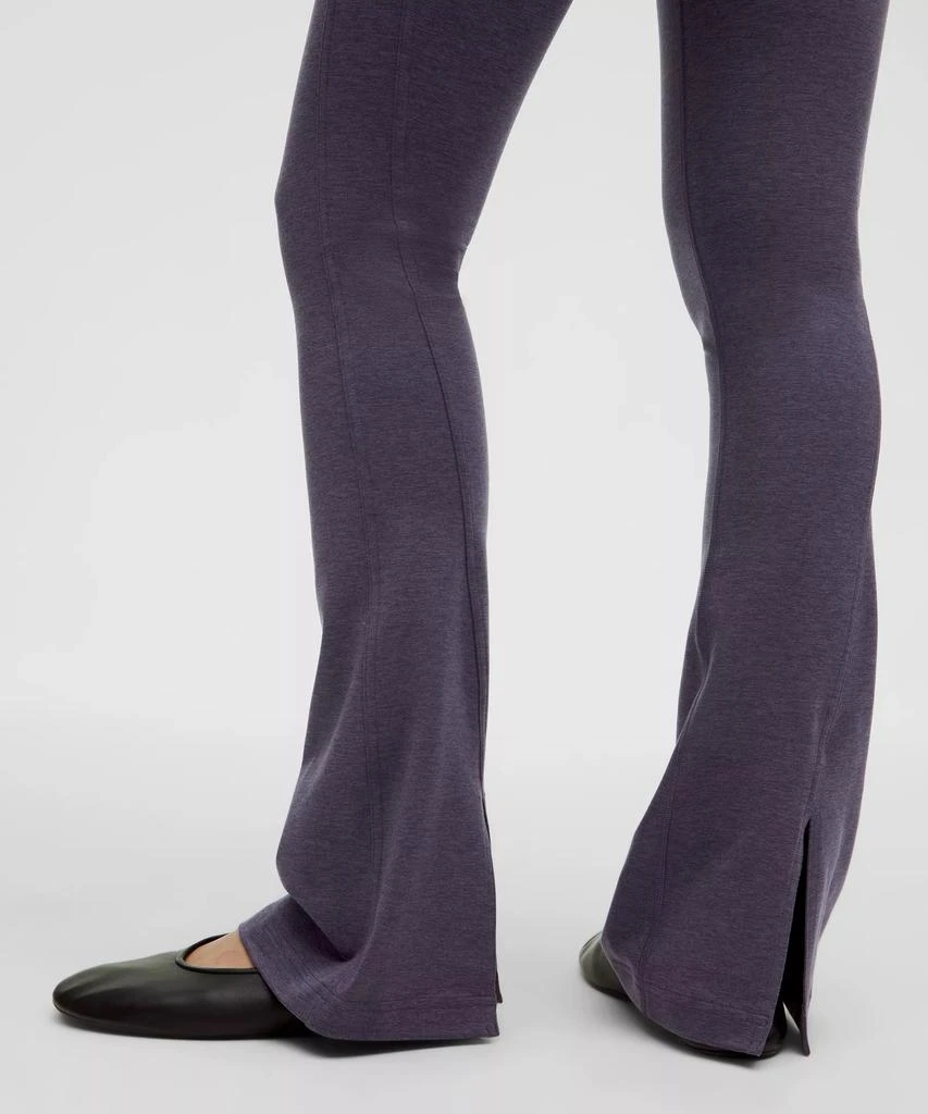 Softy Suedey Split-Hem High-Rise Mini-Flare Pant *Regular 商品