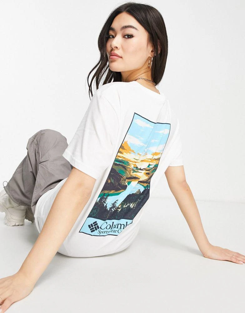 商品Columbia|Columbia Alpine Way boyfriend fit t-shirt in white Exclusive at ASOS,价格¥241,第1张图片