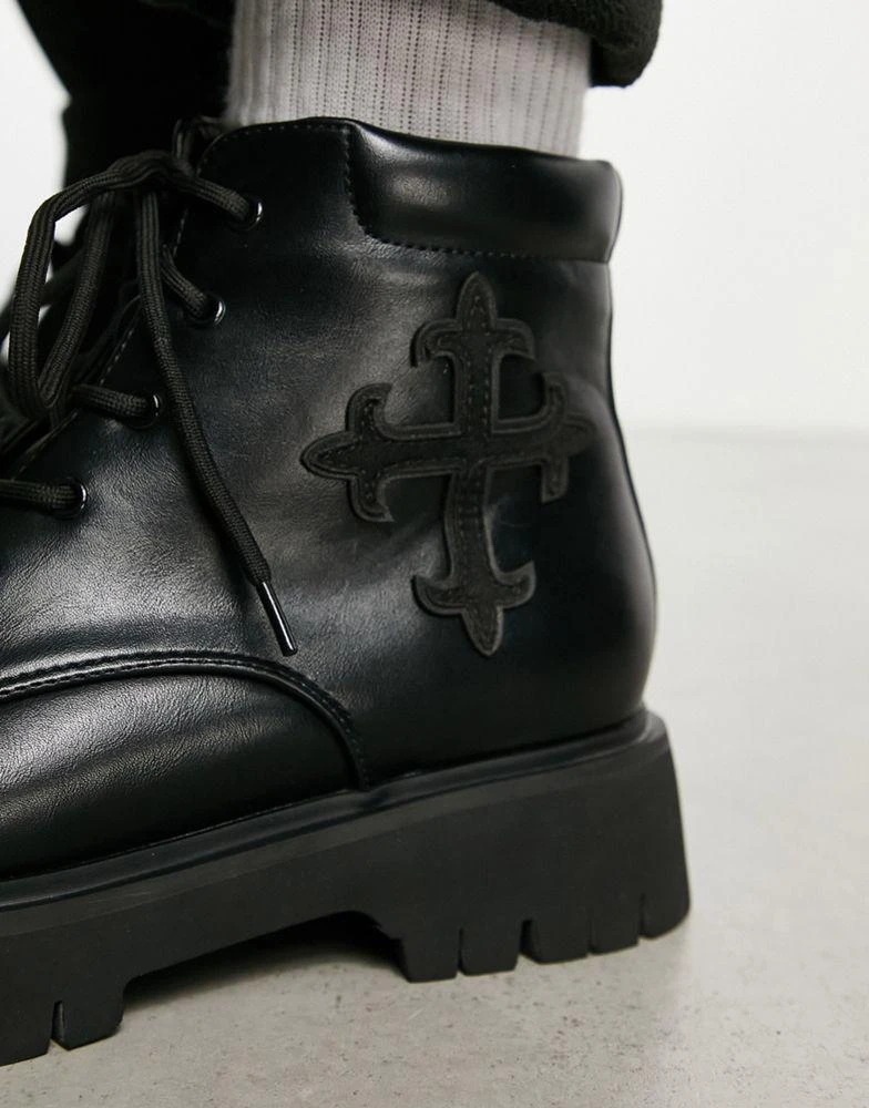 商品Koi Footwear|KOI Moral Alliance cross detail hi shoes in black,价格¥615,第4张图片详细描述