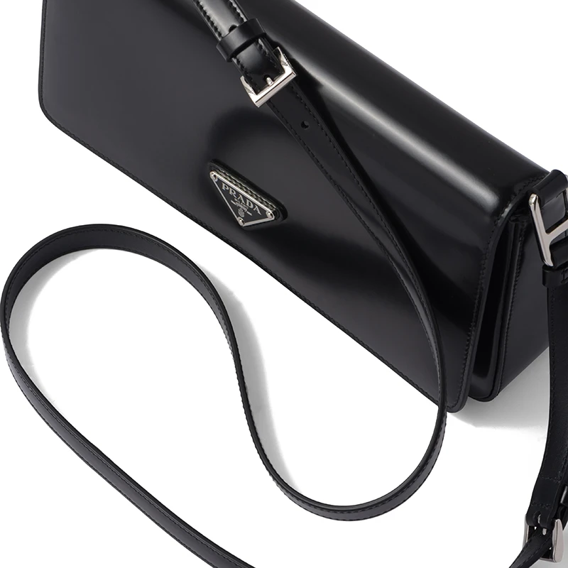 PRADA/普拉达 22春夏新款Femme系列 女士黑色亮面皮革银扣金属三角形徽标单肩斜跨手提包1BD323_ZO6_F0002_V_HOO 商品