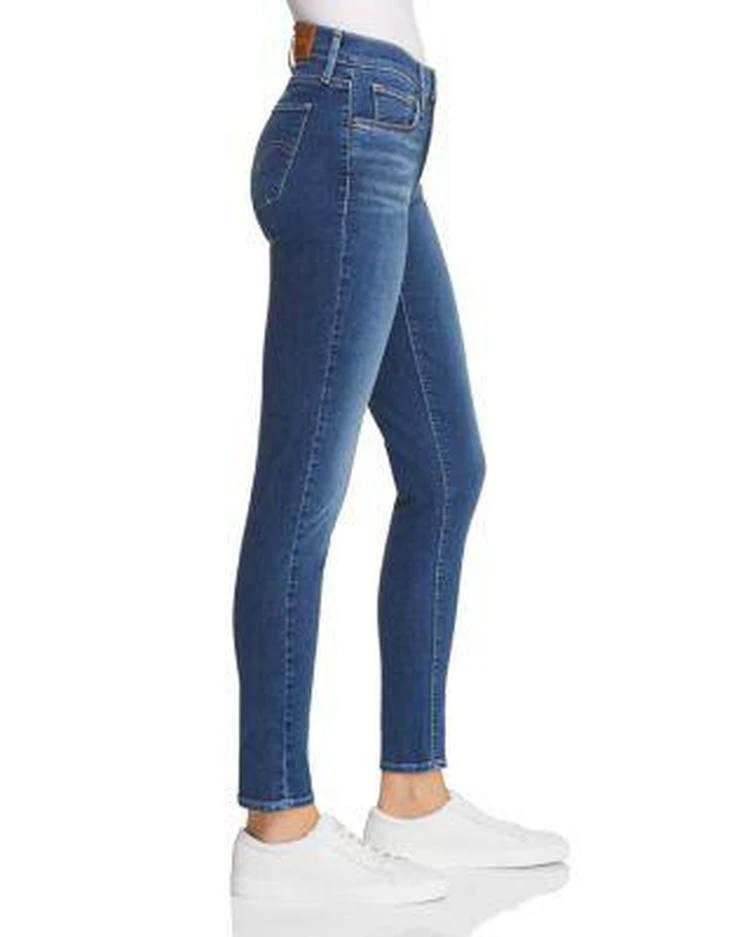 商品Levi's|Curvy Skinny Jeans in Indigo Median,价格¥546,第3张图片详细描述