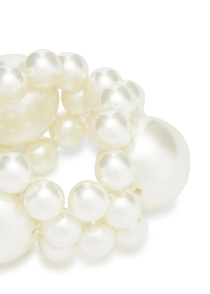 商品Simone Rocha|Daisy beaded faux pearl woggle,价格¥983,第3张图片详细描述