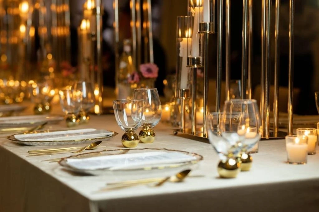 商品Classic Touch Decor|Set of 6 Small Wine Glasses on Gold Ball Pedestal,价格¥848,第3张图片详细描述