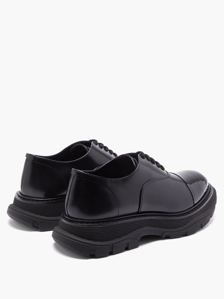 商品Alexander McQueen|Tread patent-toecap leather Derby shoes,价格¥6156,第4张图片详细描述