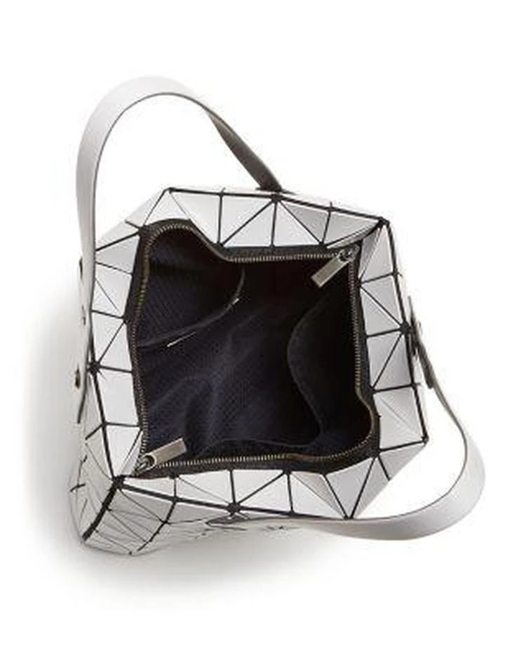 商品Issey Miyake|Rock Matte Small Tote  ,价格¥6626,第3张图片详细描述