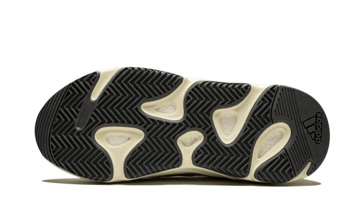 Adidas Yeezy Boost 700 商品