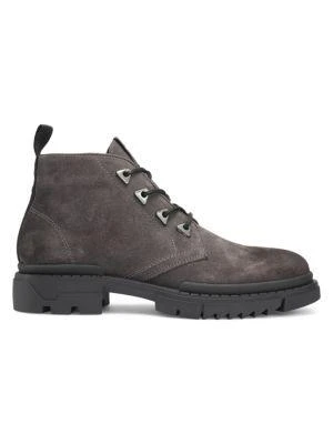 商品Karl Lagerfeld Paris|Lug Sole Suede Chukka Boots,价格¥671,第1张图片