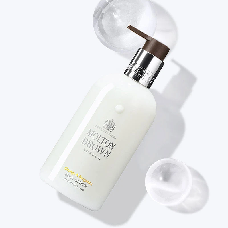 MOLTON BROWN摩顿布朗 身体和头发护理旅行5件套套装 沐浴露100mlx2+身体乳100ml+洗发水100ml+护发素100ml 商品