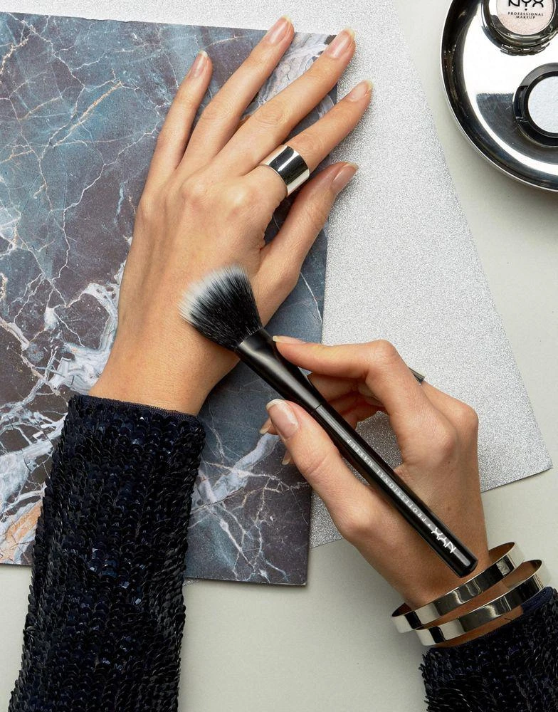 商品NYX Professional Makeup|NYX Professional Makeup - Pro Dual Fiber Powder Brush,价格¥112,第2张图片详细描述
