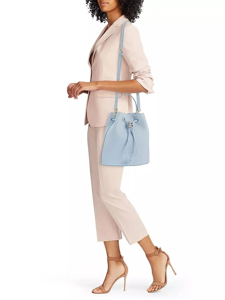 商品Burberry|Small Leather Drawstring Bucket Bag,价格¥16938,第2张图片详细描述