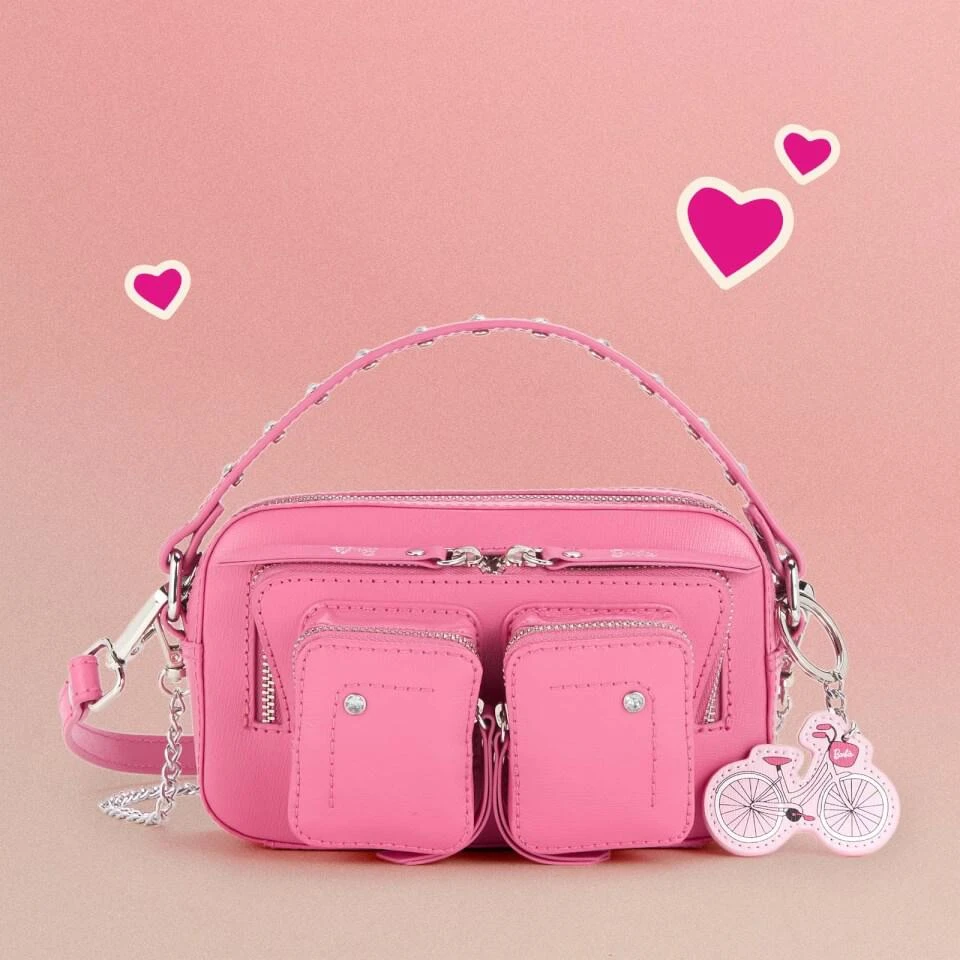 商品Nunoo|Núnoo Women's x Barbie Helena Cross Body Bag - Bright Pink,价格¥520,第1张图片