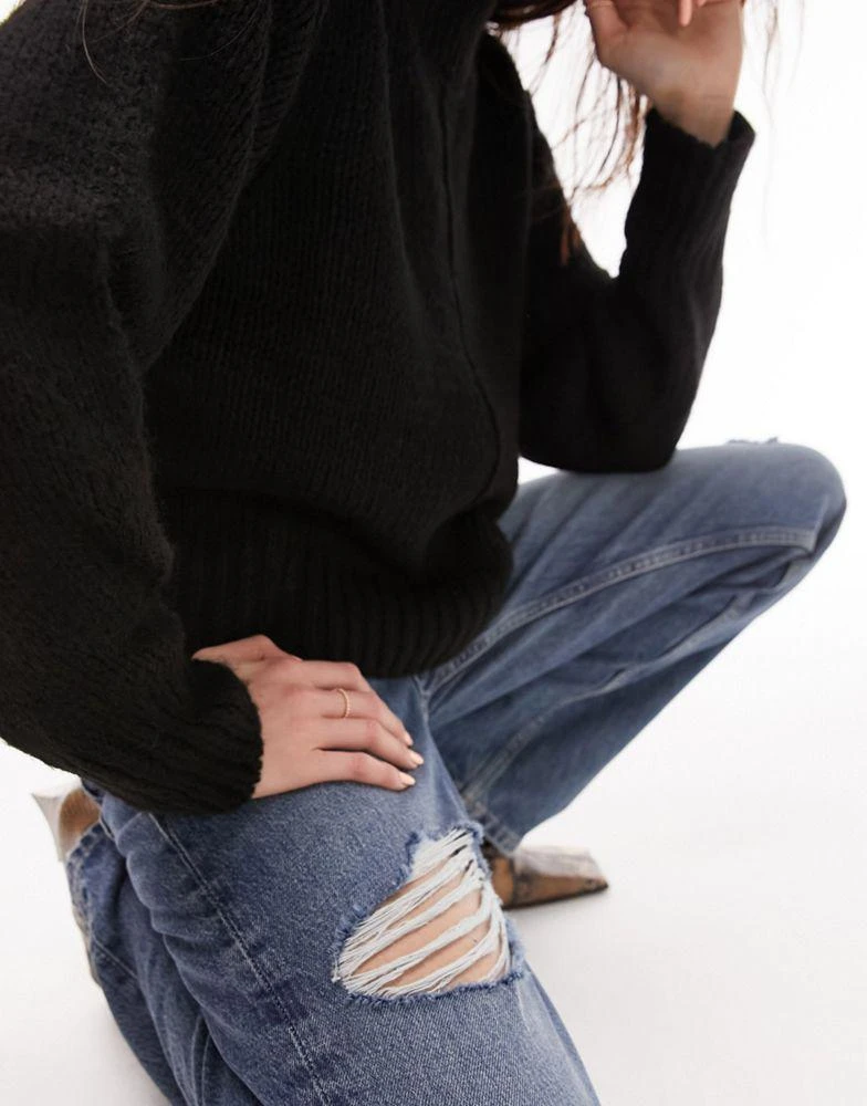 商品Topshop|Topshop Dad jeans with thigh and side rip in mid blue,价格¥195,第4张图片详细描述