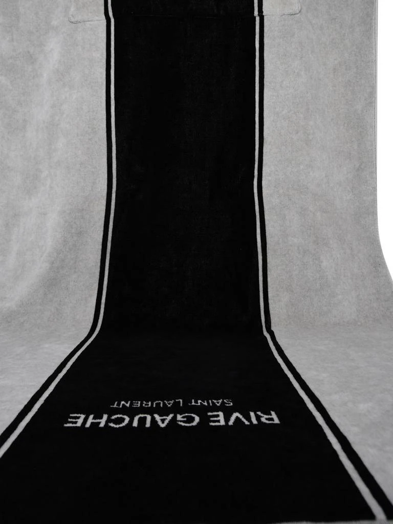 商品Yves Saint Laurent|Two-tone ascichrome terry cloth bag,价格¥12735,第3张图片详细描述