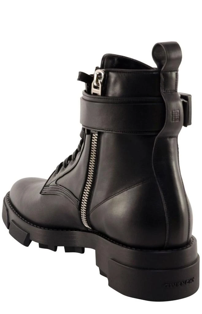 商品Givenchy|Givenchy Terra 4G Buckle Ankle Boots,价格¥5928,第3张图片详细描述