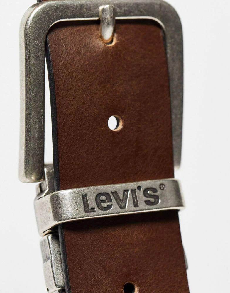 商品Levi's|Levi's reversible leather belt with buckle logo in black/brown,价格¥518,第3张图片详细描述