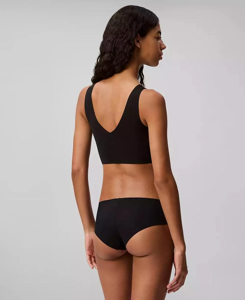 商品Calvin Klein|Calvin Klein Invisibles Hipster 女式无痕三角内裤,价格¥85,第4张图片详细描述