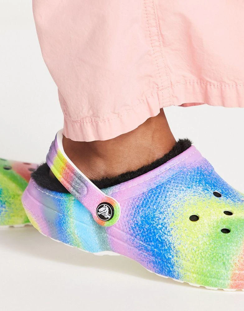 商品Crocs|Crocs classic lined clogs in spray dye,价格¥484,第3张图片详细描述