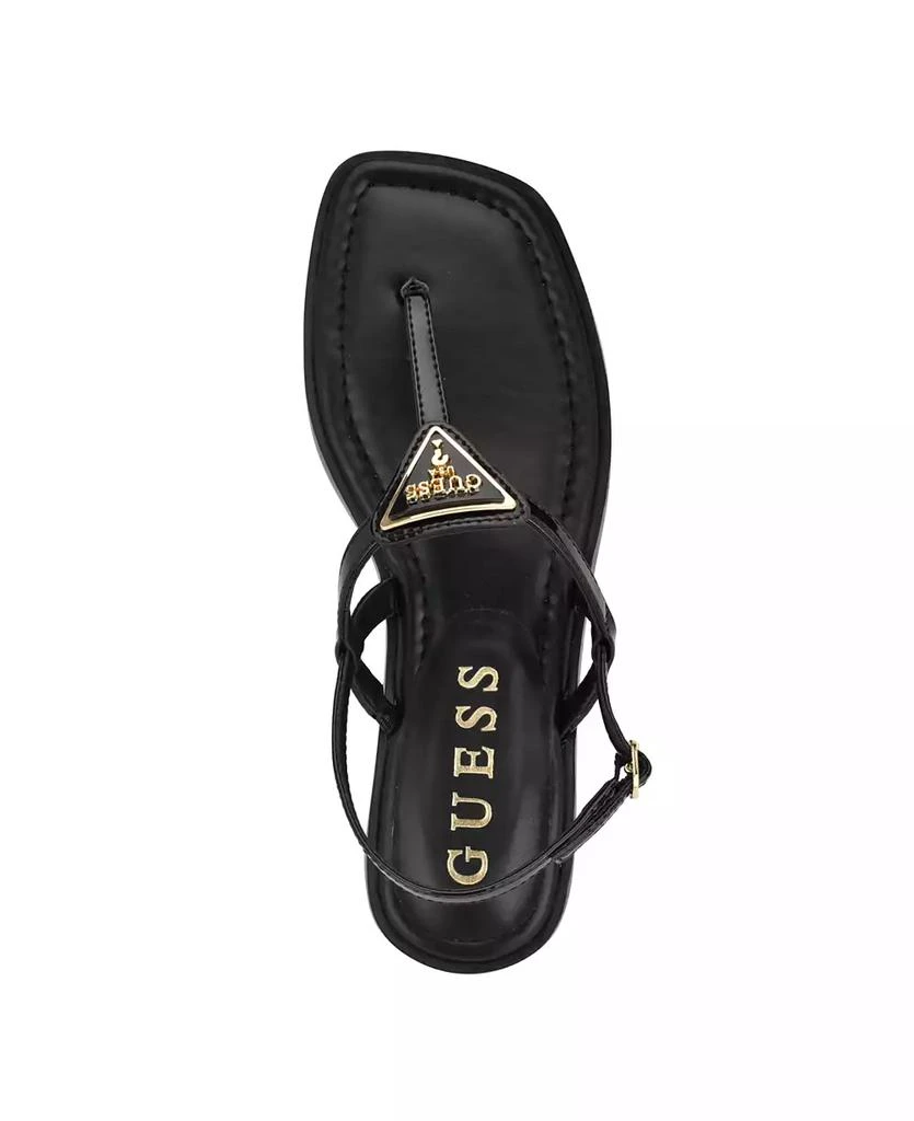 商品GUESS|Women's Rainey Logo Sqaure Toe T-Strap Flat Sandals,价格¥182,第4张图片详细描述