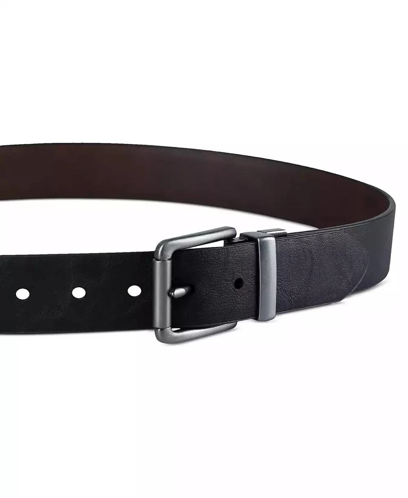 商品Levi's|Men's Logo Buckle Stretch Reversible Leather Belt,价格¥392,第3张图片详细描述