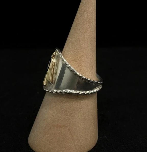 商品Native Feather|Goros Rope Cornered Ring With Eagle - Silver And Gold,价格¥2915,第5张图片详细描述