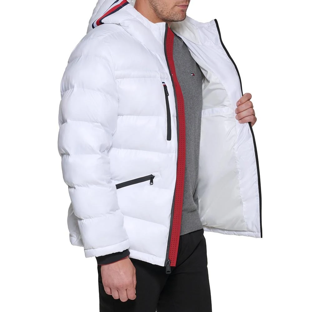 商品Tommy Hilfiger|男士时尚亮面绗缝连帽羽绒夹克,价格¥652,第4张图片详细描述