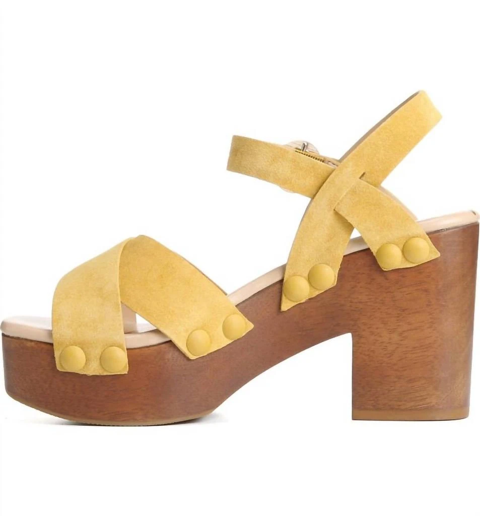 商品Sam Edelman|Josefine Suede Sandal in Mustard,价格¥1028,第1张图片