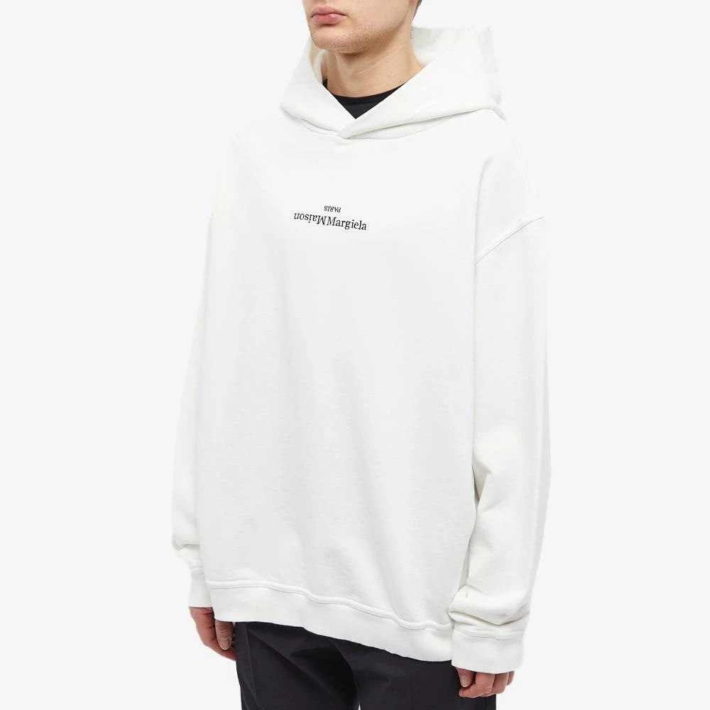 商品MAISON MARGIELA|Maison Margiela Upside Down Logo Hoodie,价格¥3294,第2张图片详细描述