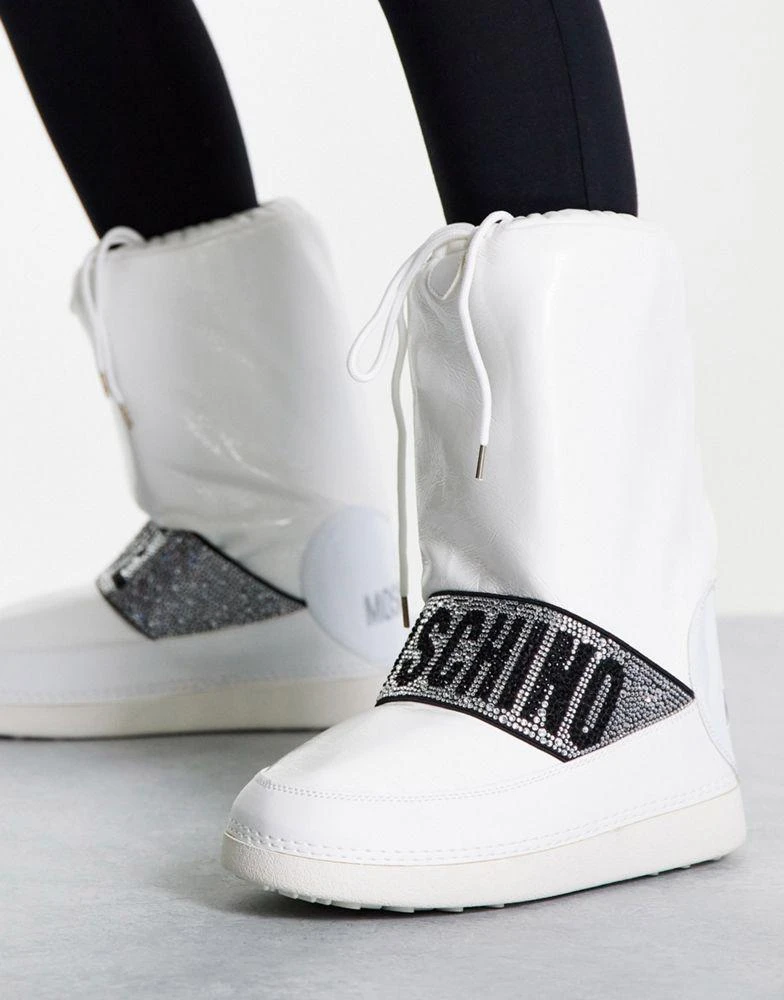 商品Moschino|Love Moschino snow boot with glitter logo in white,价格¥797,第4张图片详细描述