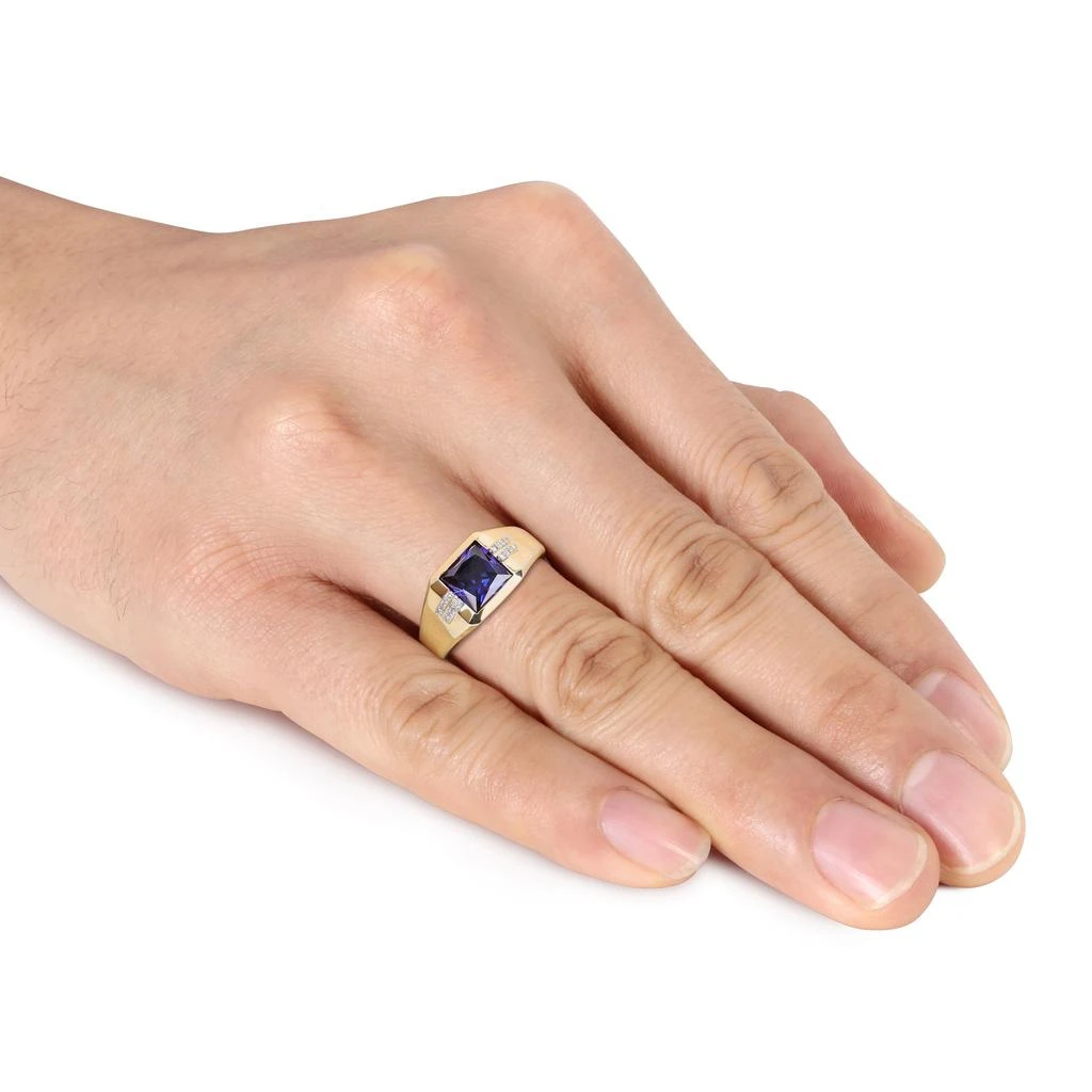 商品Mimi & Max|3ct TGW Square Created Blue Sapphire and Diamond Accent Men's Ring in 10k Yellow Gold,价格¥3817,第2张图片详细描述