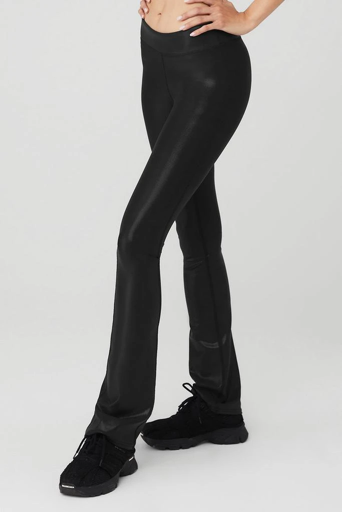 商品Alo|Super Shine Low-Rise Bootcut Legging - Black,价格¥646,第3张图片详细描述