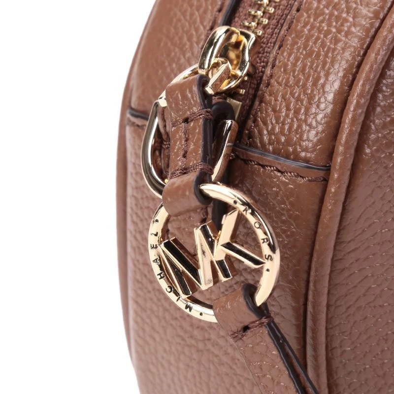 商品[国内直发] Michael Kors|迈克·科尔斯 MICHAEL KORS MK女包 Jet Set系列小号棕色牛皮革单肩斜挎链条包 32S1GT9C0L LUGGAGE 送女友,价格¥990,第8张图片详细描述