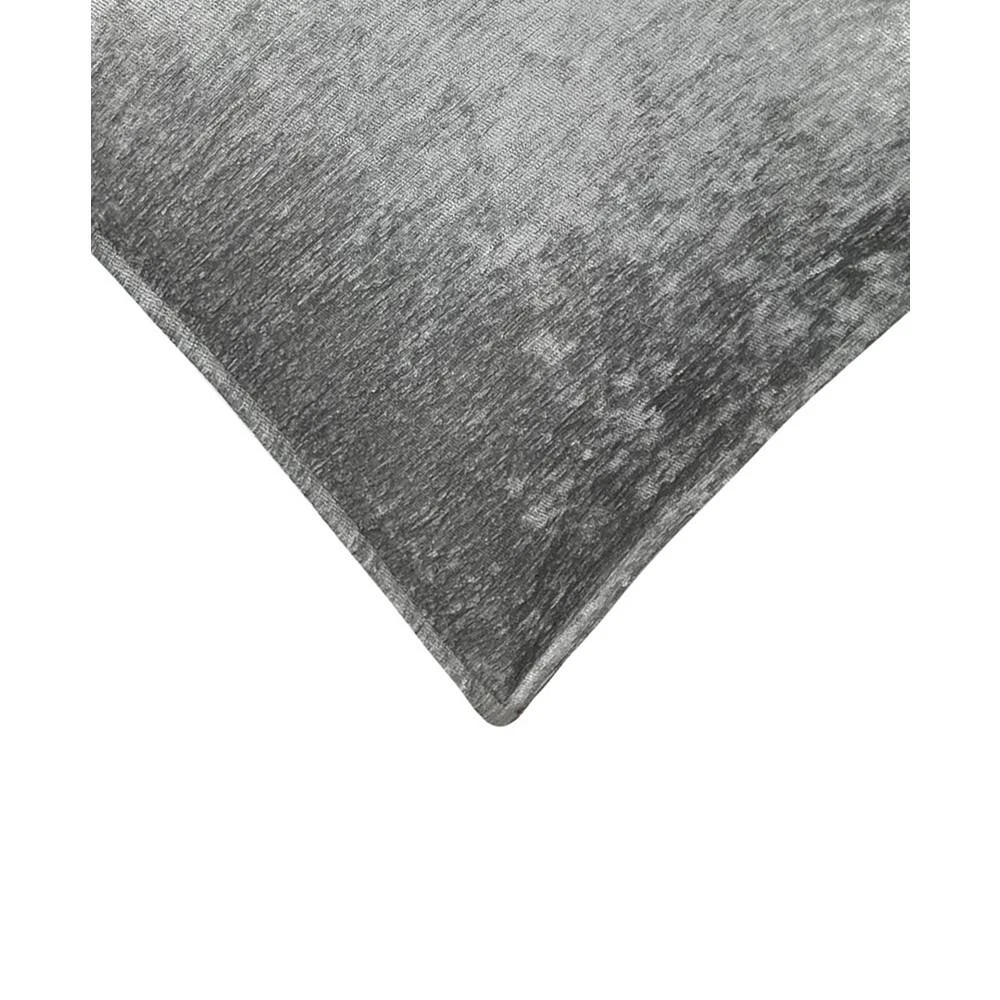商品Videri Home|Zyna Soft Velvet Decorative Pillow, 18" x 18",价格¥225,第3张图片详细描述