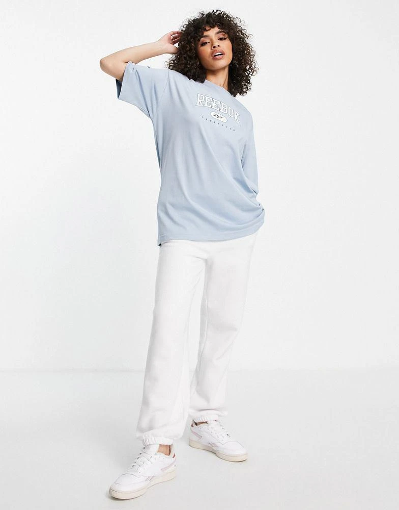 商品Reebok|Reebok oversized t-shirt in light blue,价格¥216,第4张图片详细描述