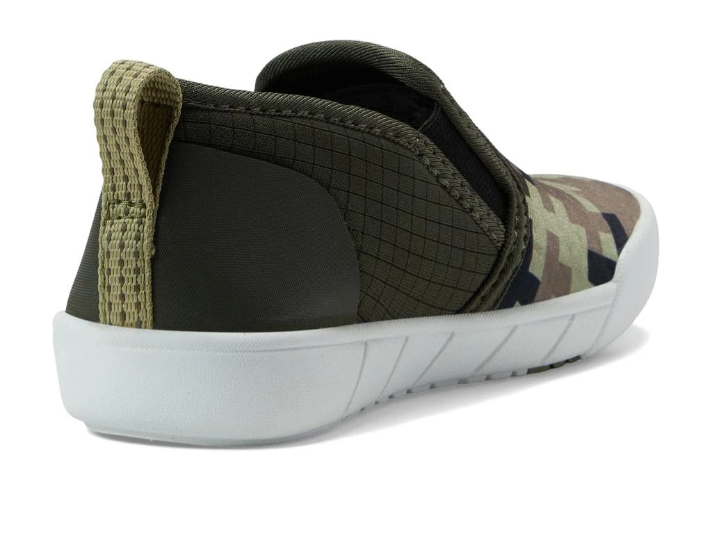 商品Bogs|Kicker II Slip-On - Medium Camo (Toddler/Little Kid),价格¥387,第5张图片详细描述